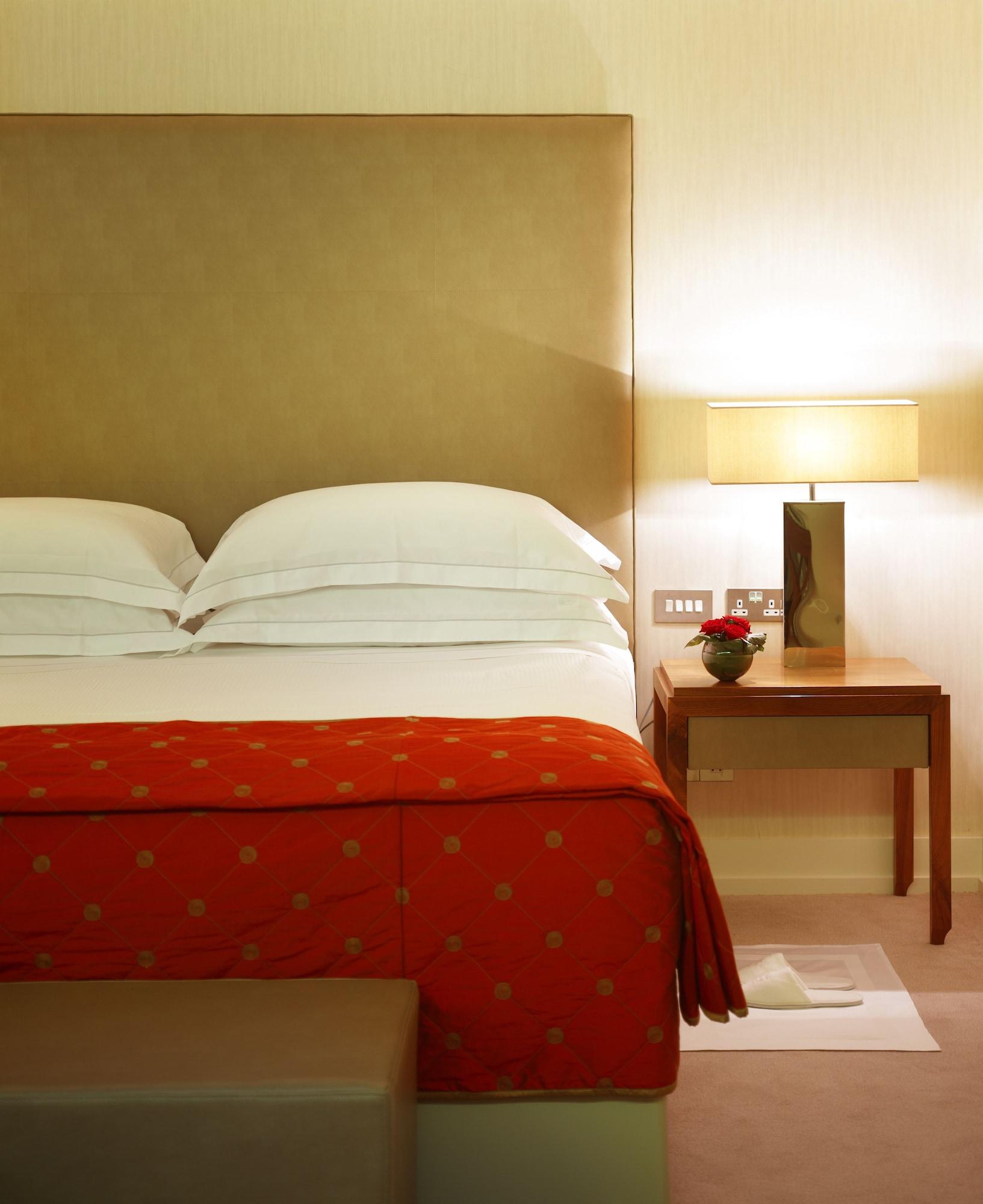 Aghadoe Heights Hotel & Spa Killarney Exteriér fotografie A bedroom at the hotel