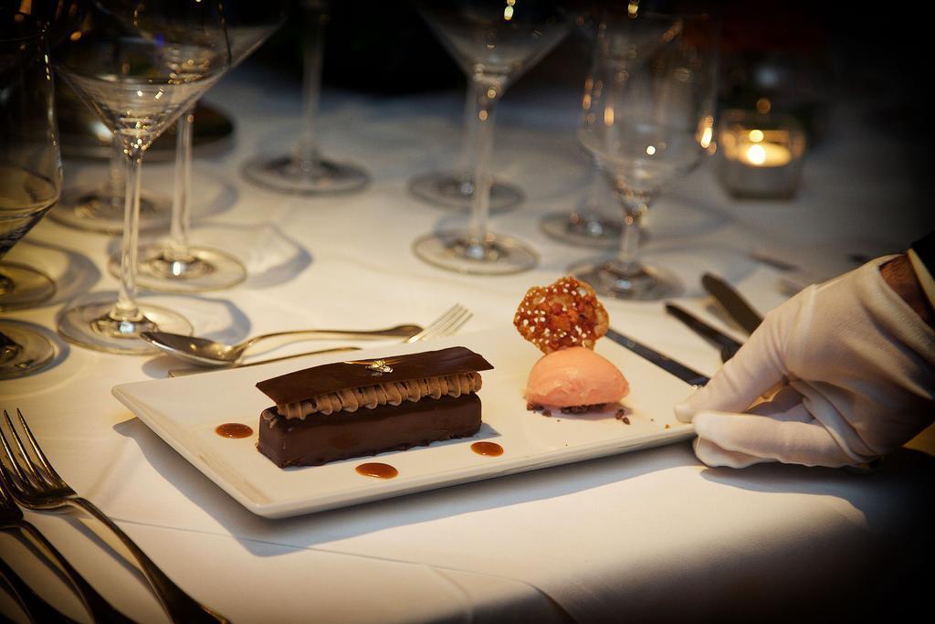 Aghadoe Heights Hotel & Spa Killarney Exteriér fotografie A chocolate dessert